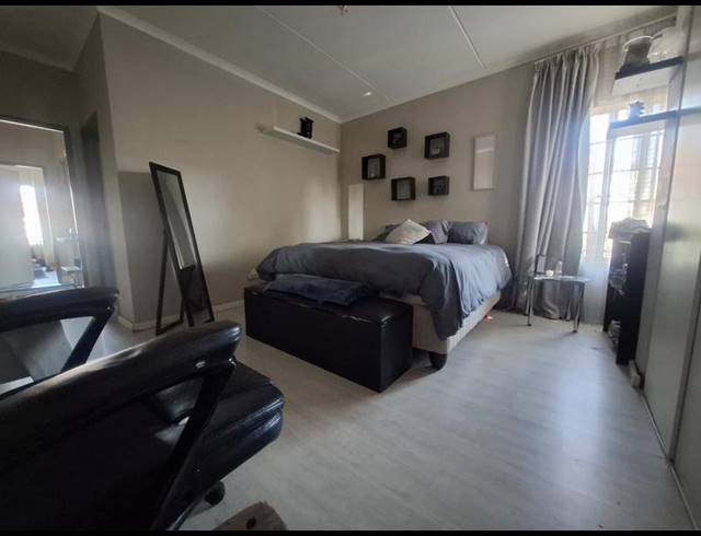 2 BEDROOM APARTMENT FOR SALE IN DOUGLASDALE